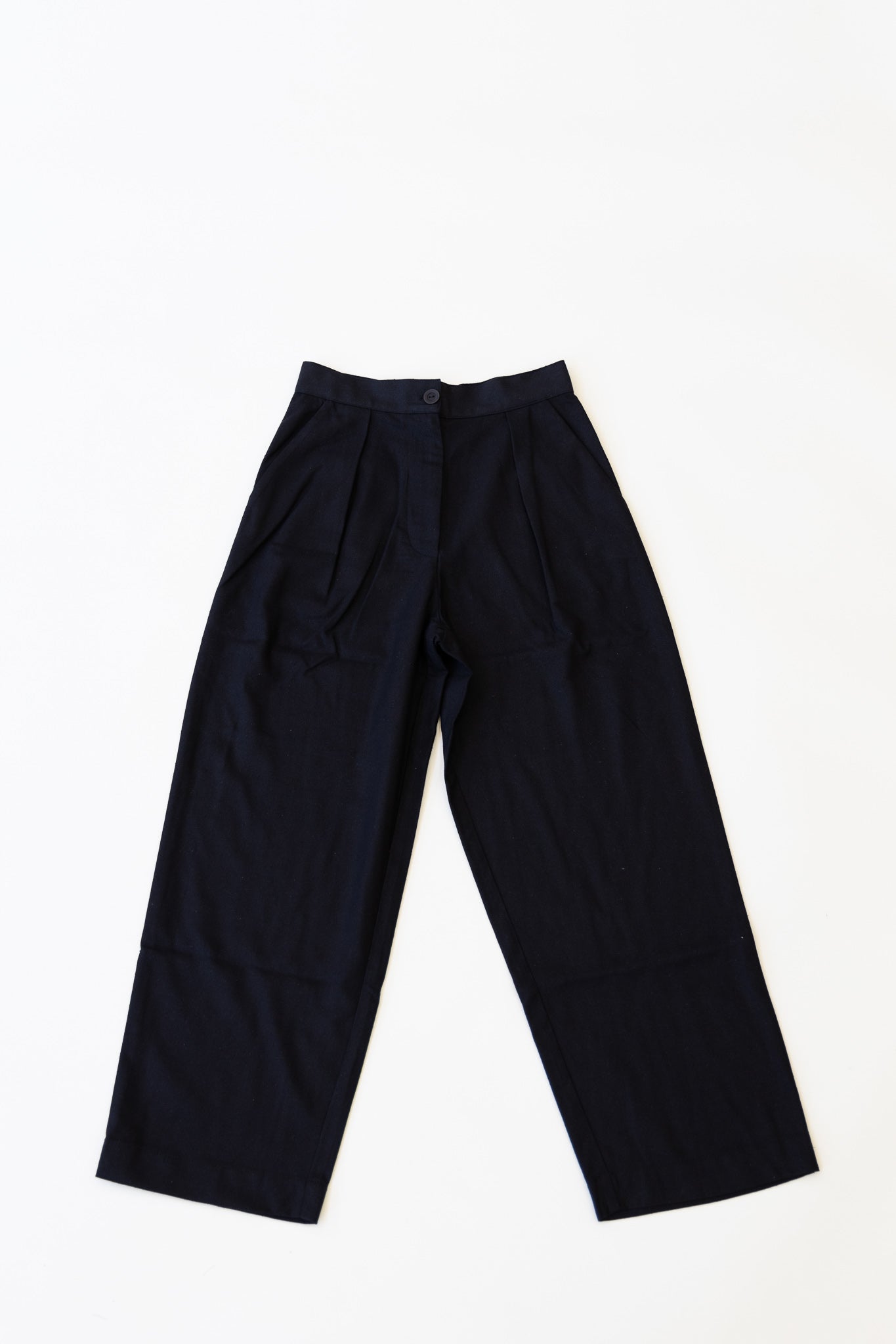 single pleat front trouser
